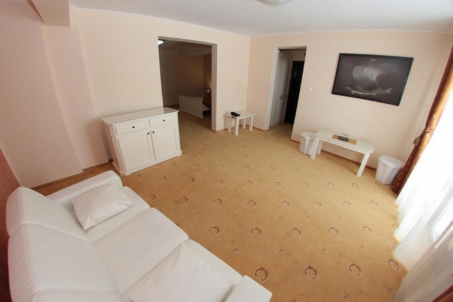 סוסאבה Hotel Imperium מראה חיצוני תמונה