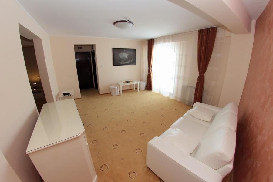 סוסאבה Hotel Imperium מראה חיצוני תמונה