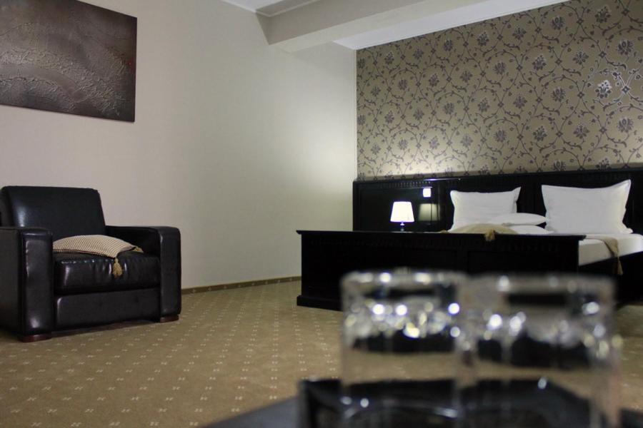 סוסאבה Hotel Imperium מראה חיצוני תמונה